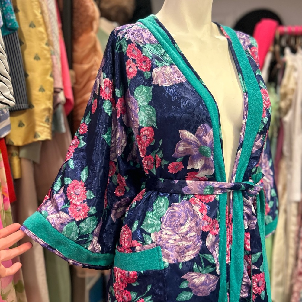 Vintage Terry Interior Robe - Picture 10 of 14